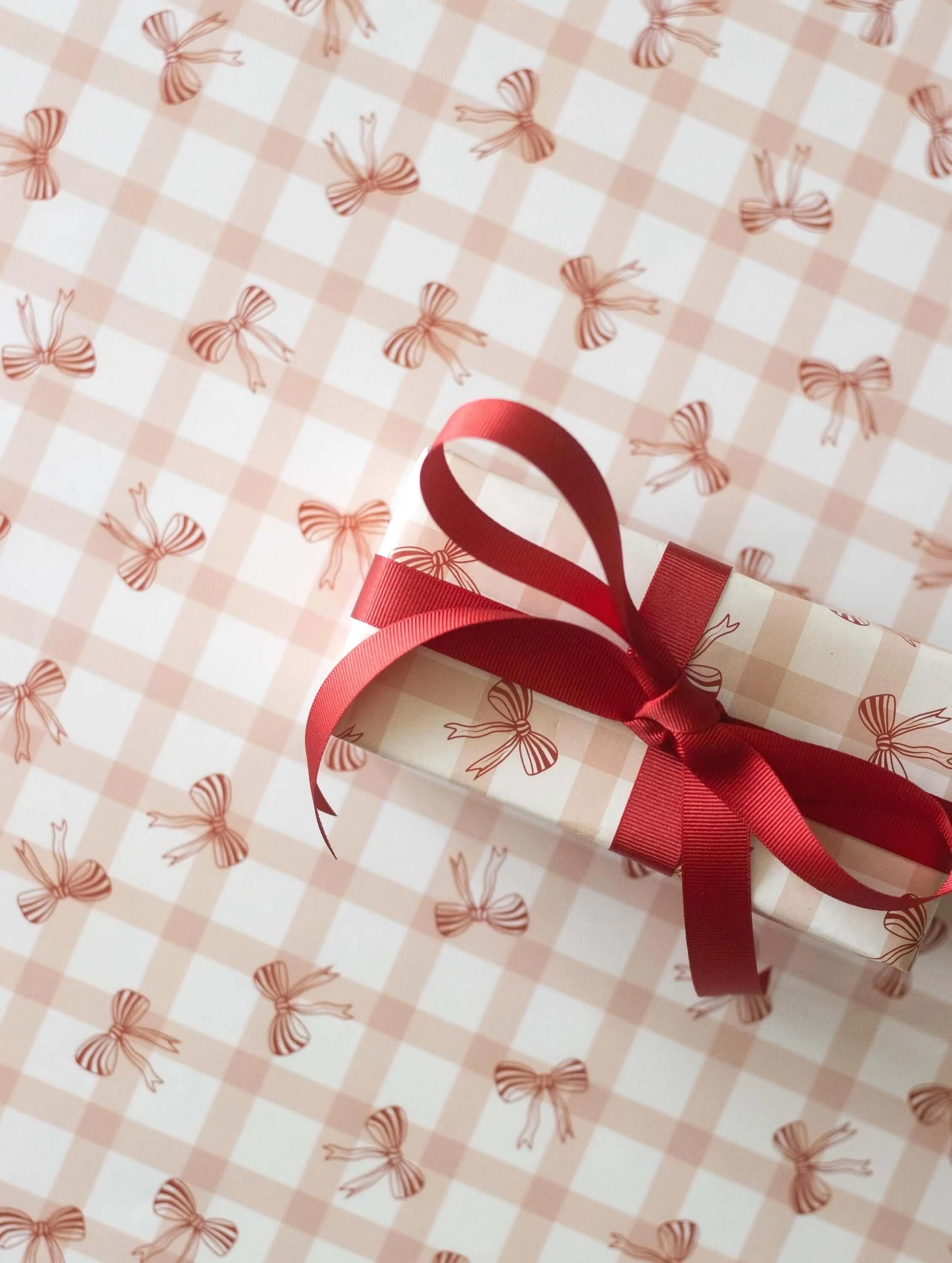 Red Bow Wrapping Paper
